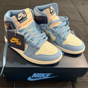 Nike women Jordan Sneakers - Air Jordan 1 Retro Hi OG (University Blue)